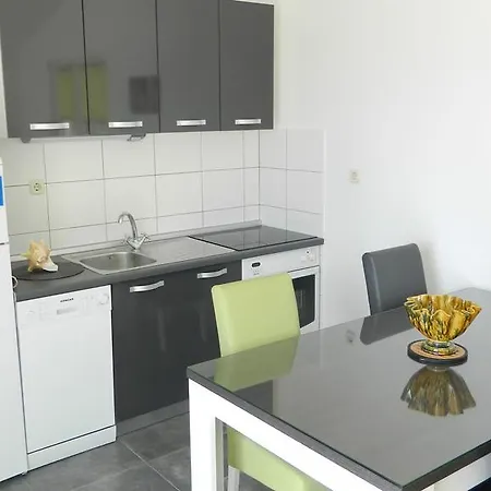 Apartmani Marinovic Podgora Exterior photo