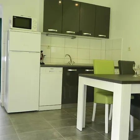 Apartmani Marinovic Podgora Exterior photo
