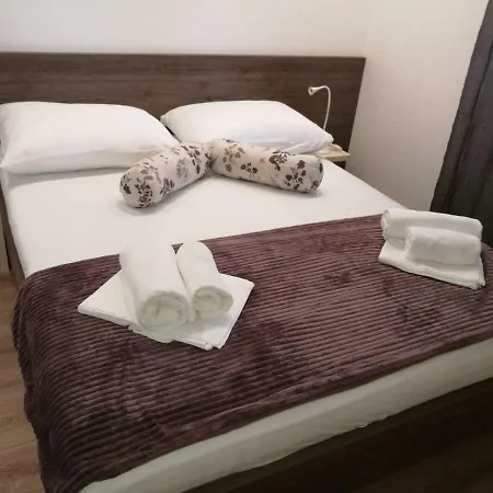 Apartmani Marinovic Podgora Exterior photo